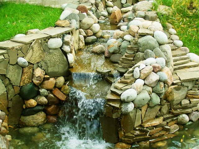 Водопад в саду